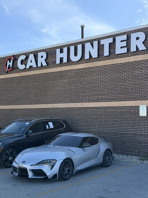 Car Hunter — Building Sign