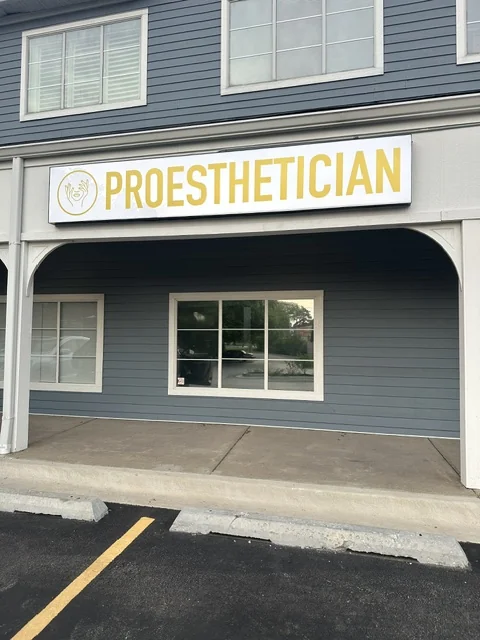 Proesthetician — Illuminated Sign